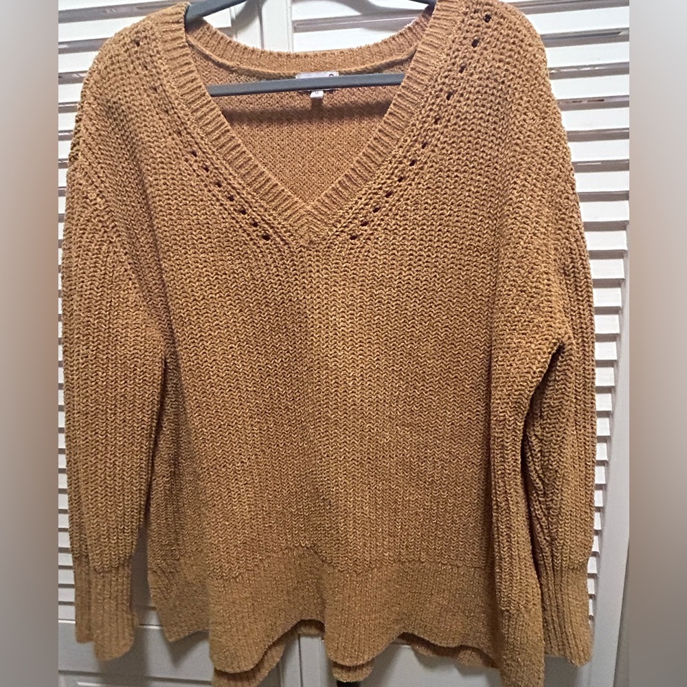 So brand V-neck Tan Knit Sweater, size L